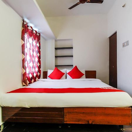 Hotel Lakshmi Narayana Selam Zewnętrze zdjęcie