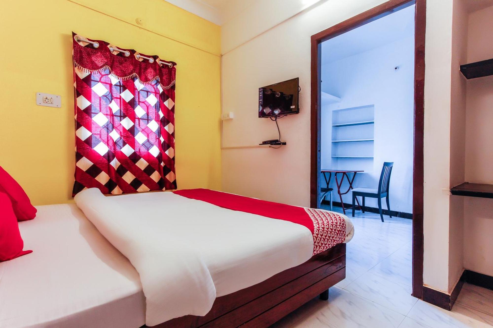 Hotel Lakshmi Narayana Selam Zewnętrze zdjęcie