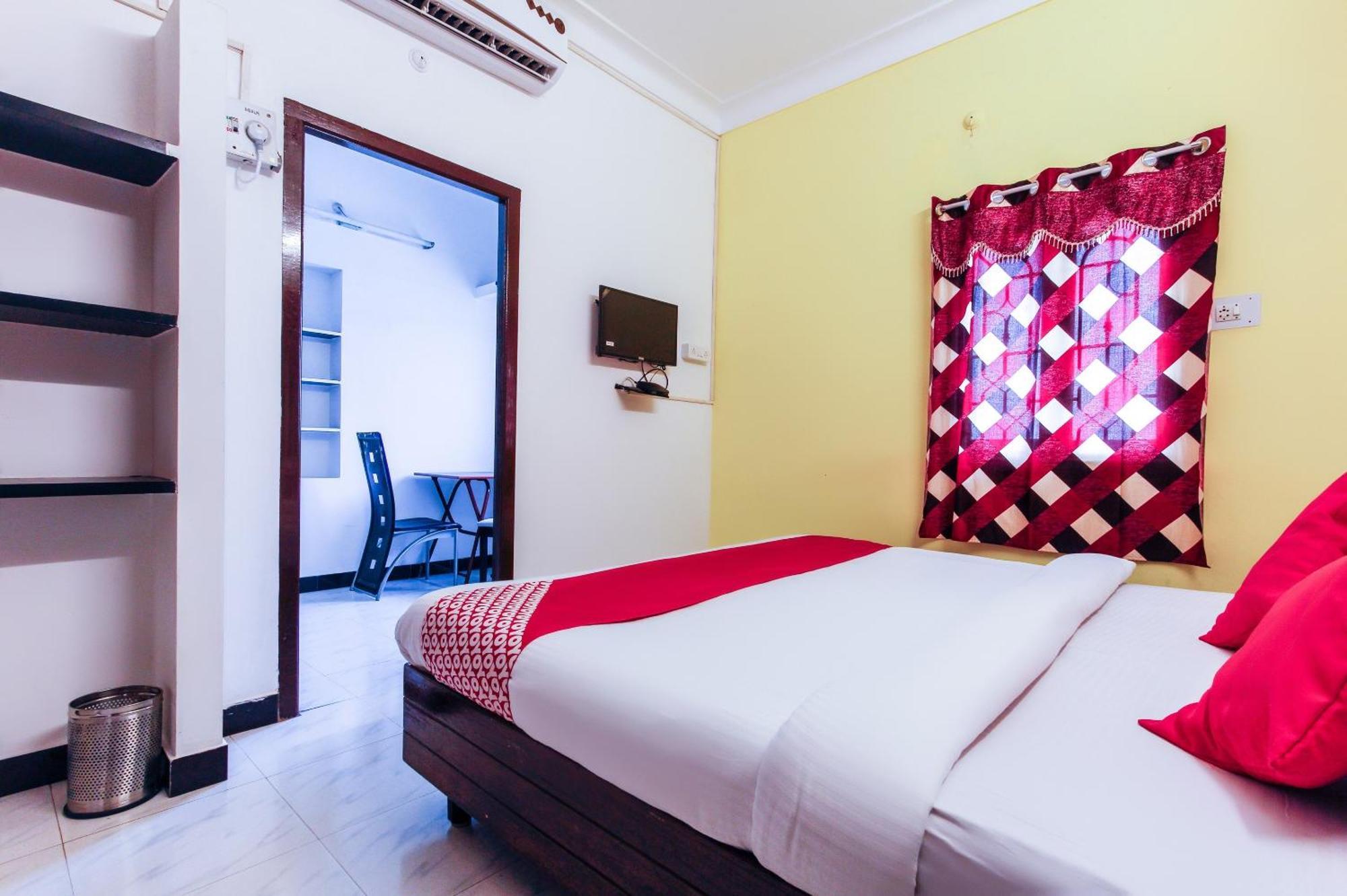 Hotel Lakshmi Narayana Selam Zewnętrze zdjęcie