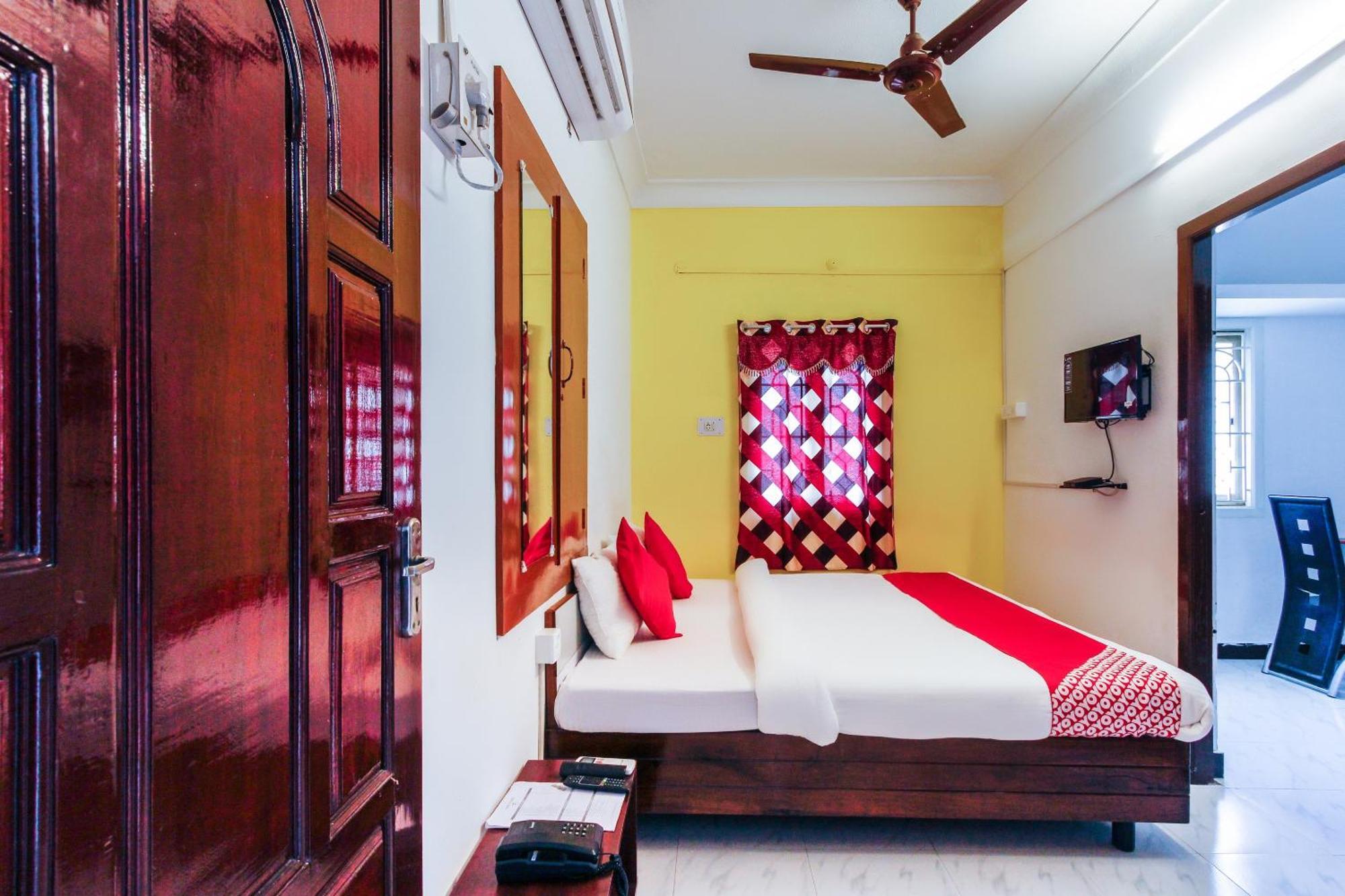 Hotel Lakshmi Narayana Selam Zewnętrze zdjęcie
