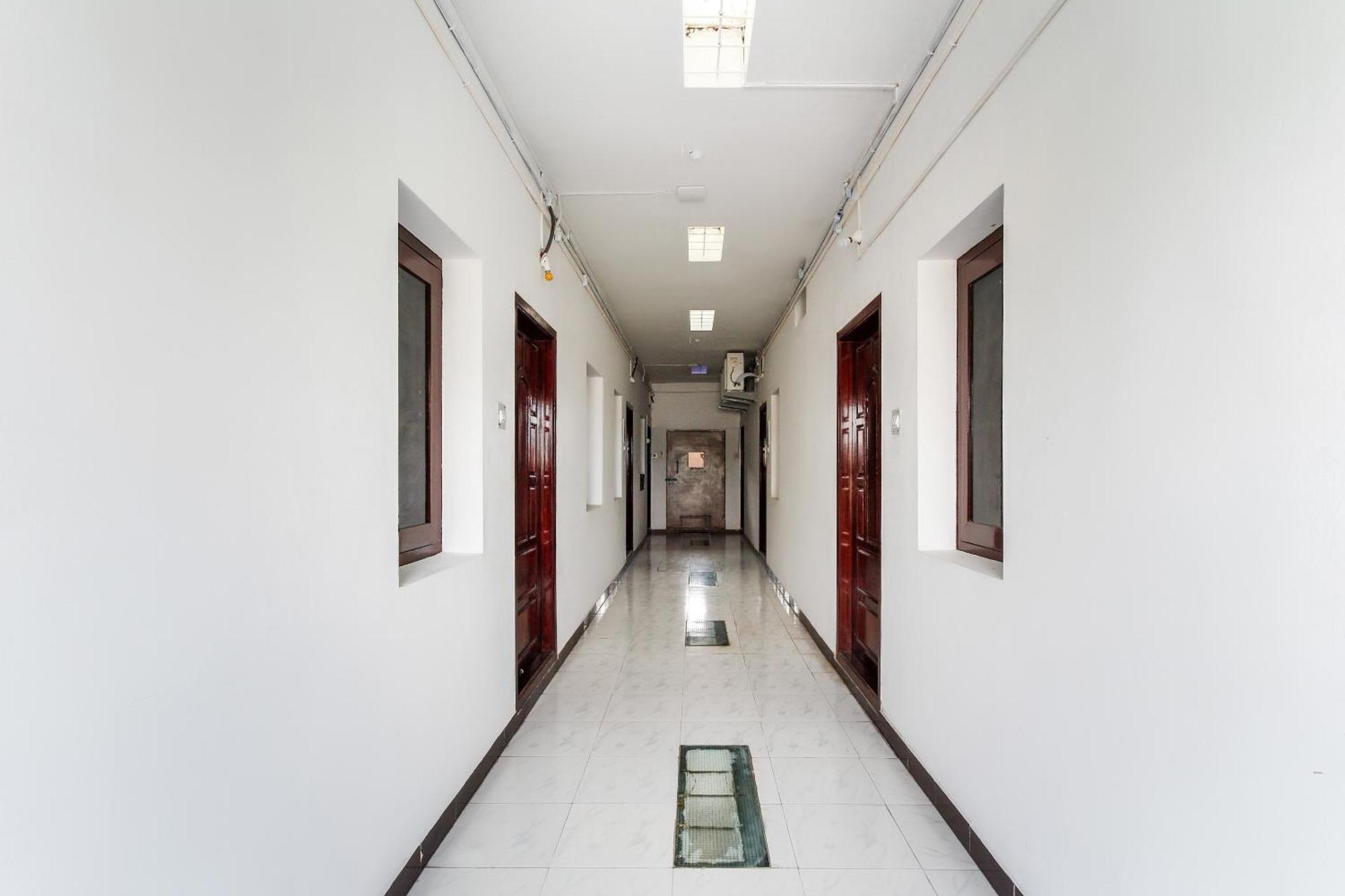 Hotel Lakshmi Narayana Selam Zewnętrze zdjęcie